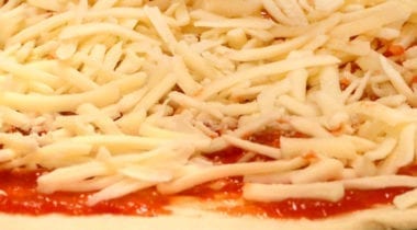great lakes shredded pizza cheese on crust