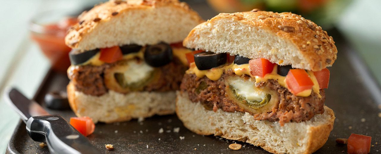 Foodservice Recipe Cheesy Jalapeño Burgers