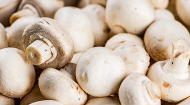 whole mushrooms, washed